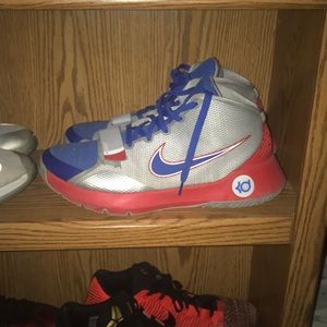 Kevin Durant Trey 5. NEVER WORN
